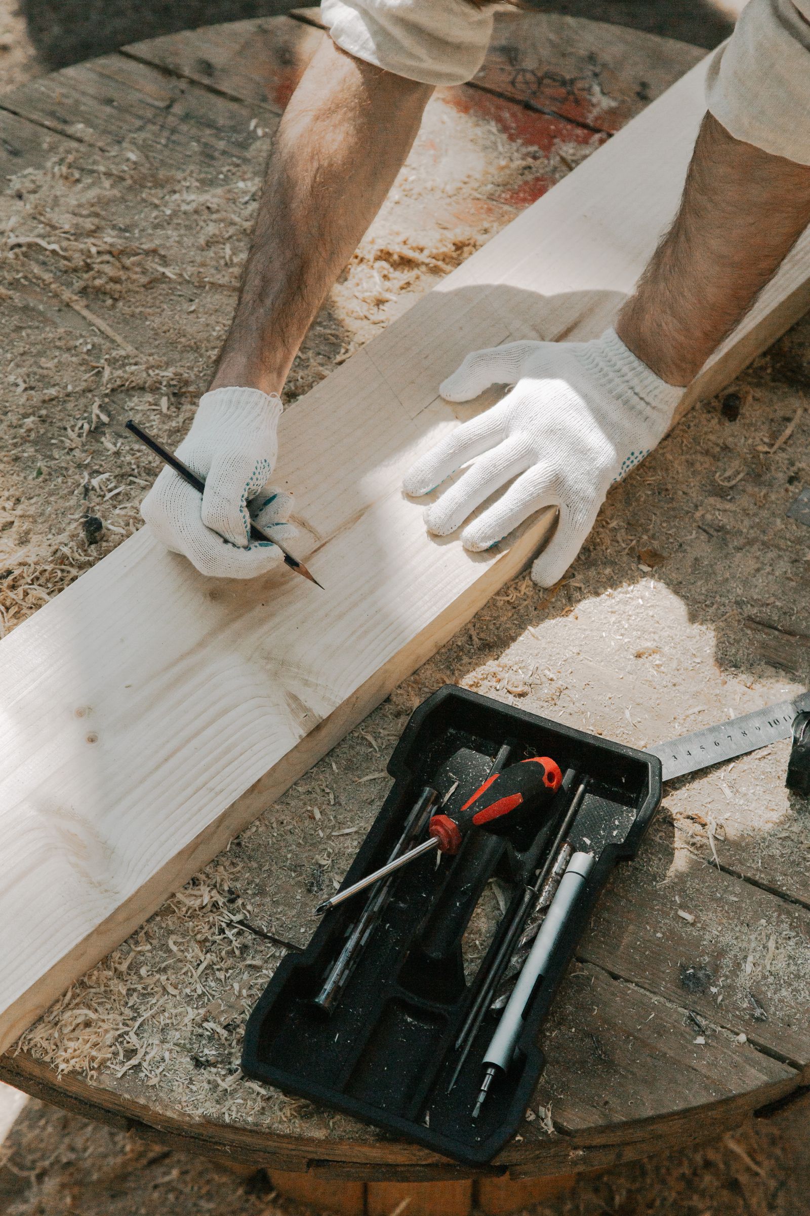 Marking fine joinery by hand